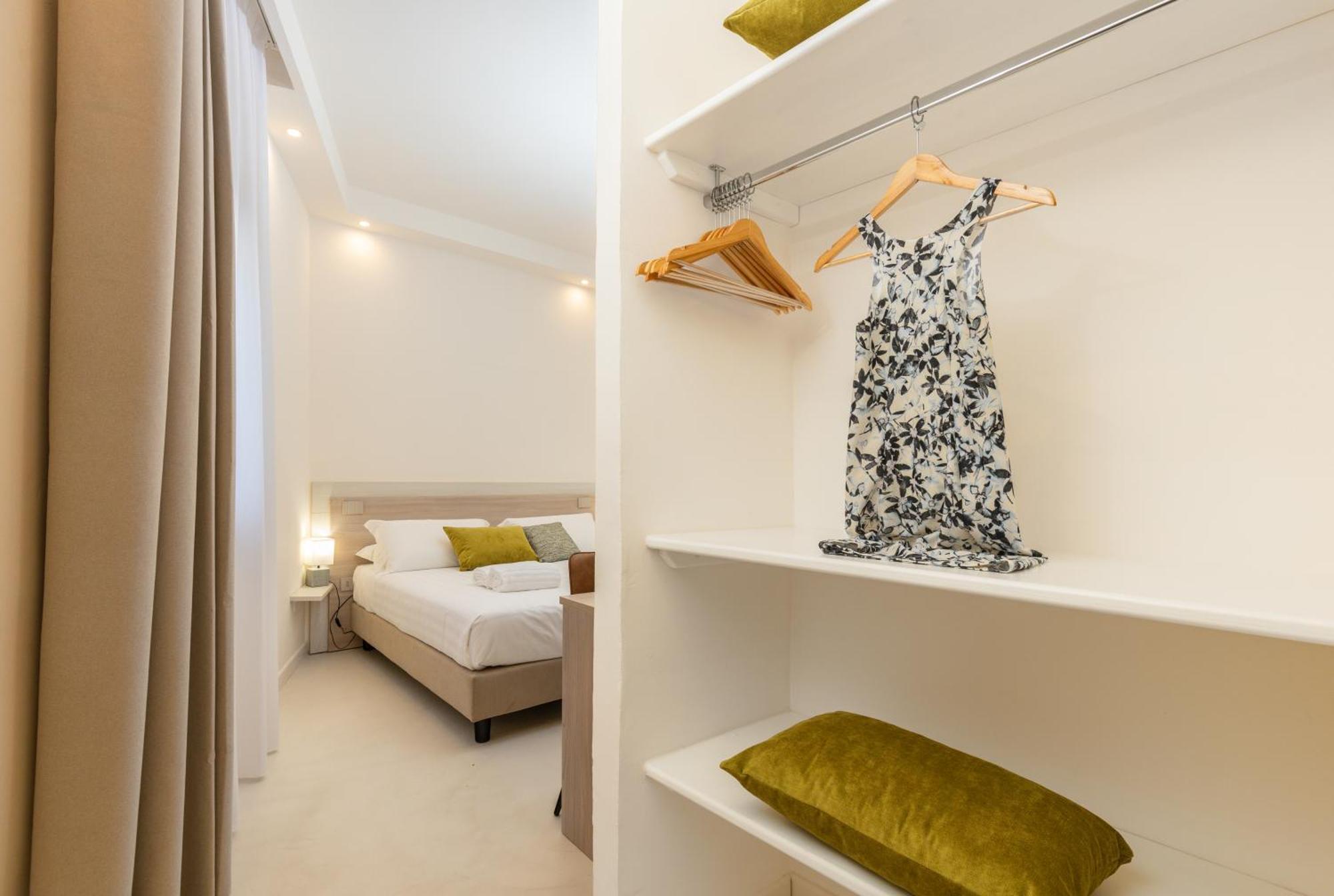 Ausentu Guest House Тортоли Экстерьер фото