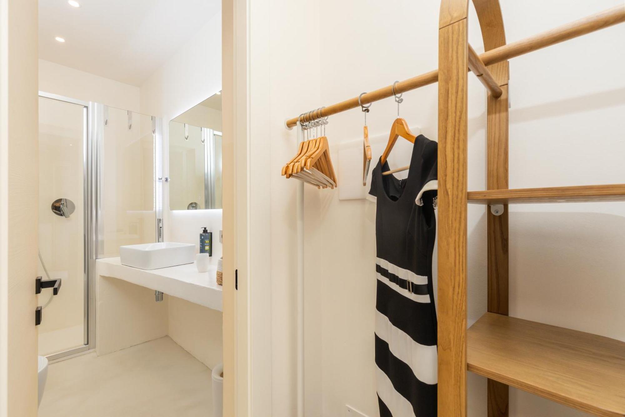 Ausentu Guest House Тортоли Экстерьер фото