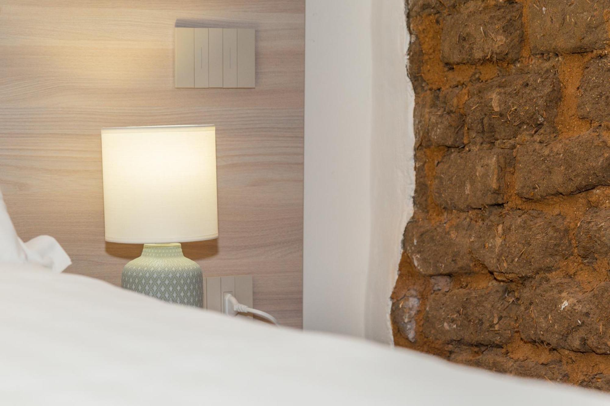 Ausentu Guest House Тортоли Экстерьер фото
