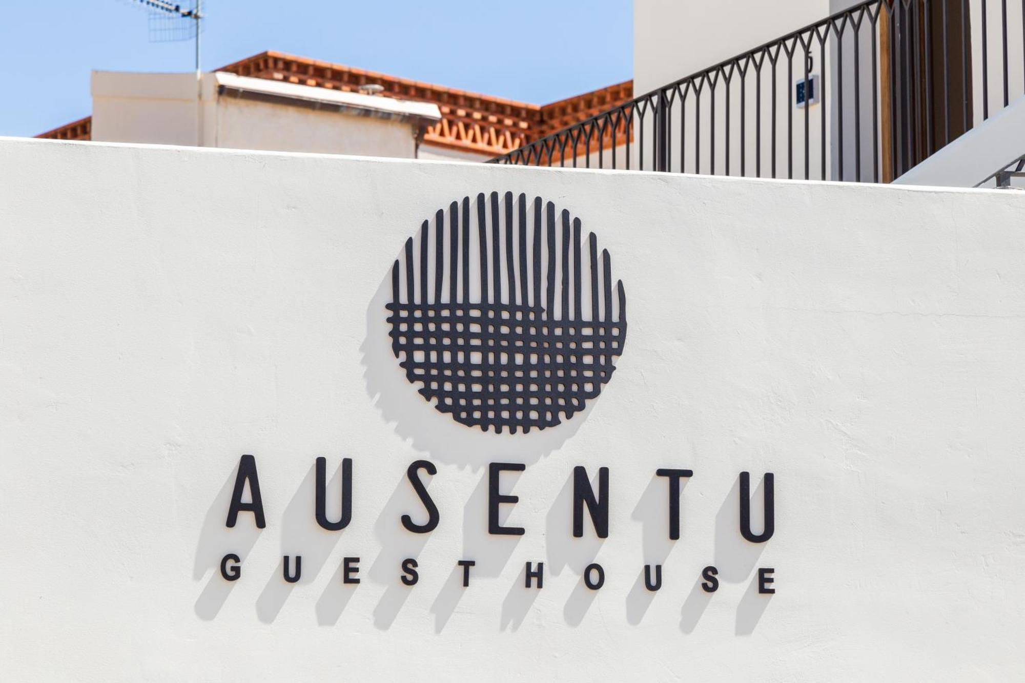 Ausentu Guest House Тортоли Экстерьер фото