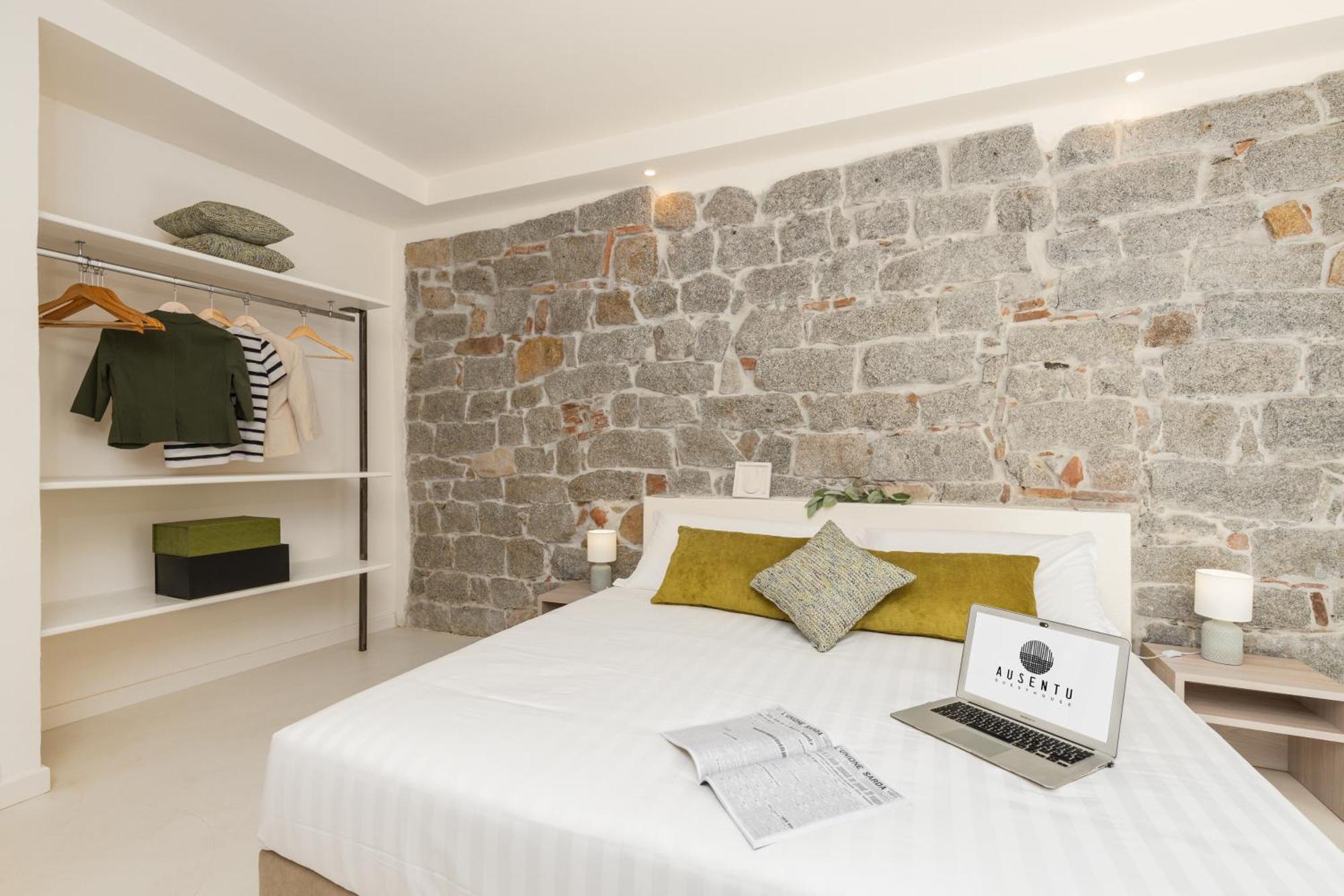 Ausentu Guest House Тортоли Экстерьер фото